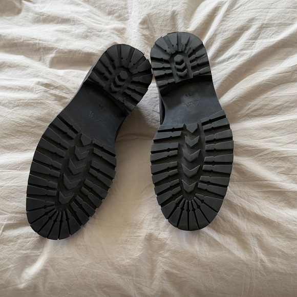 Zara perfect black high polish loafers with lug sole - Picture 4 of 4